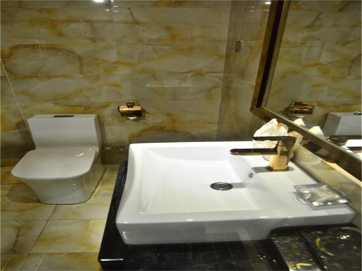 Lavande Hotel Wuhan Railway Station Ngoại thất bức ảnh