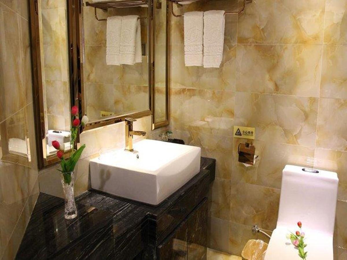 Lavande Hotel Wuhan Railway Station Ngoại thất bức ảnh