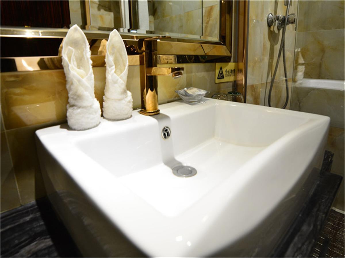 Lavande Hotel Wuhan Railway Station Ngoại thất bức ảnh