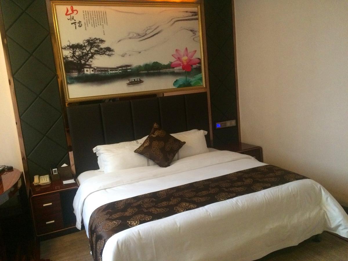 Lavande Hotel Wuhan Railway Station Ngoại thất bức ảnh