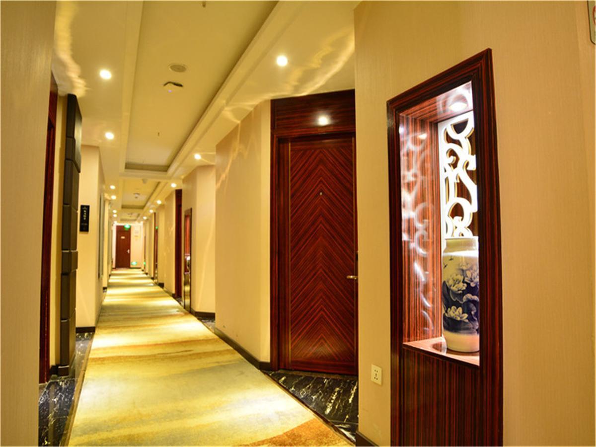 Lavande Hotel Wuhan Railway Station Ngoại thất bức ảnh